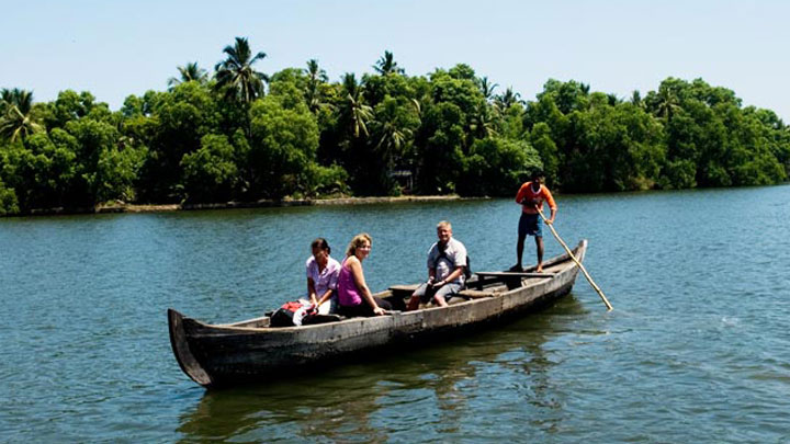 Munnar-Alleppey-Varkala Tour Package